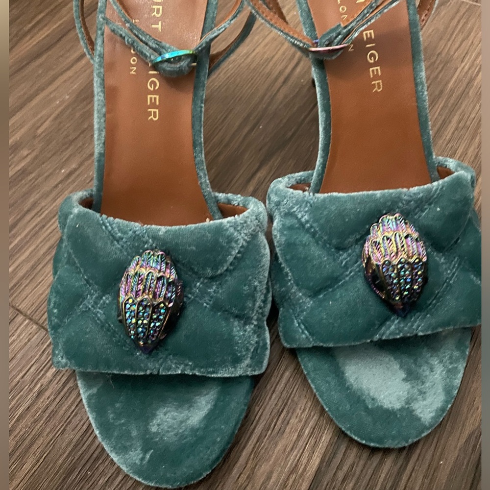 Great condition worn once